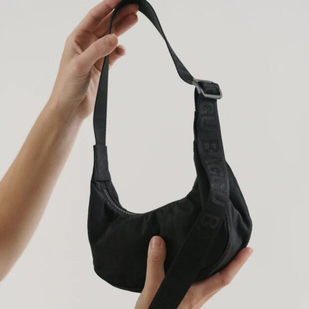 NWT Baggu Mini Nylon Crescent Bag - Black - Picture 4 of 9